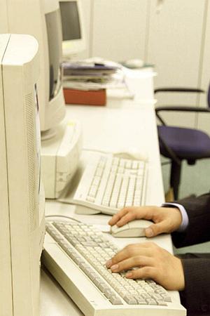 BS・CSアンテナ選びのポイントと設置方法:家族全員が楽しめるテレビ環境を手に入れるための完全ガイド